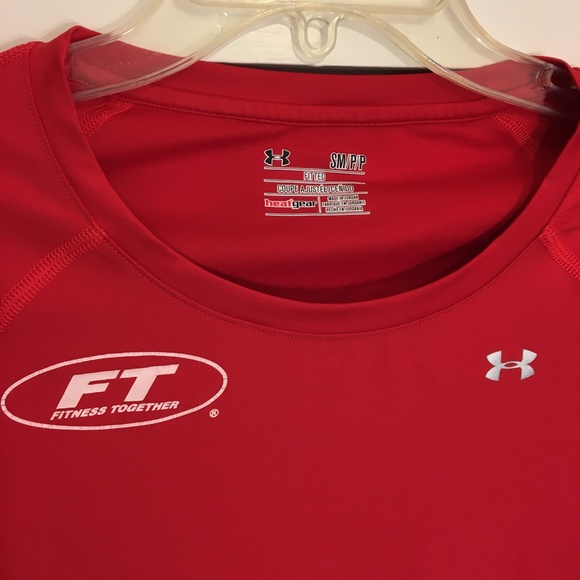 Under Armour Workout Moisture Wicking Top - Picture 4 of 5